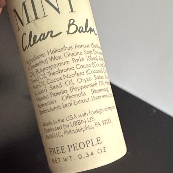 Free People Vegan Lip Balm Vanilla/Mint 🍃 - Picture 3 of 5